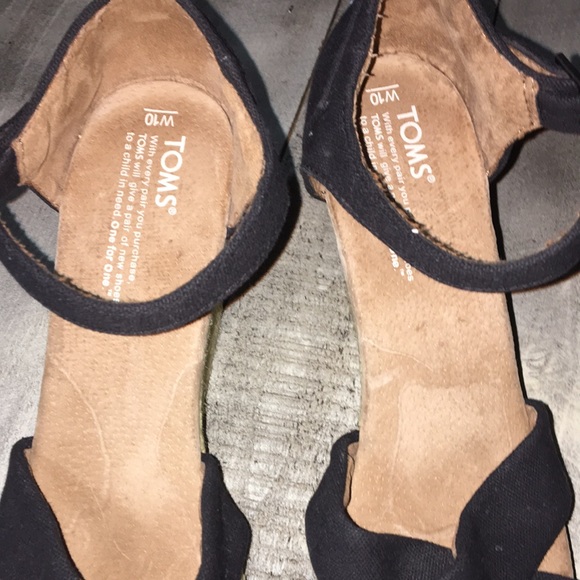 TOM’s Strappy Wedges - Picture 10 of 10